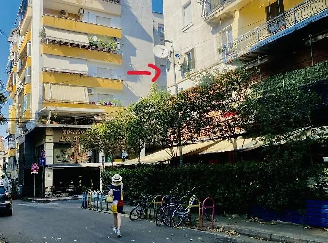 Jolie Center شقة تيرانا